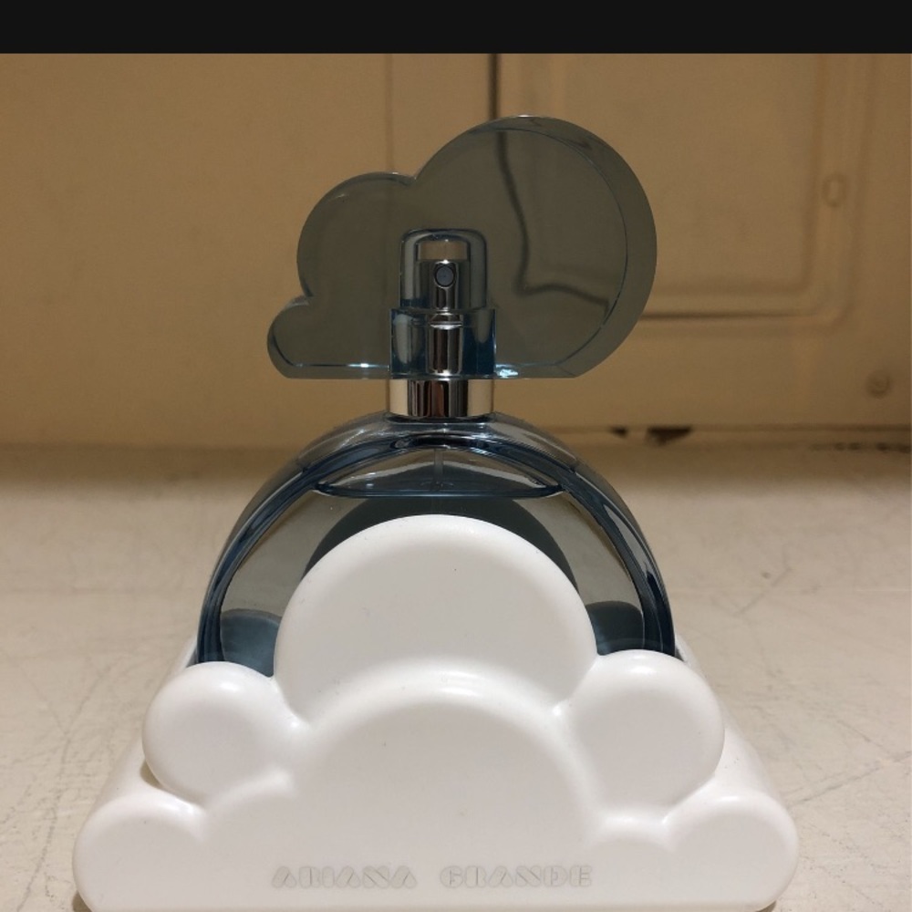 💙Ariana Grande Perfum💙